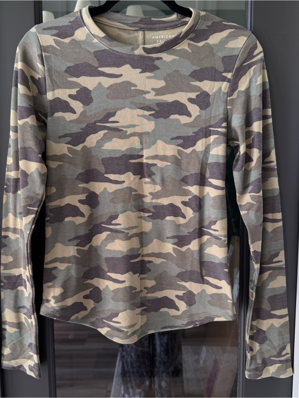 American Eagle Cozy Camo Long Sleeve Crewneck Cowboy - Picture 2 of 10